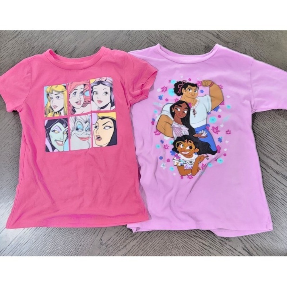Disney Girls Graphic T-Shirt Bundle Encanto Mirabel & Princess Villains Size 7/8